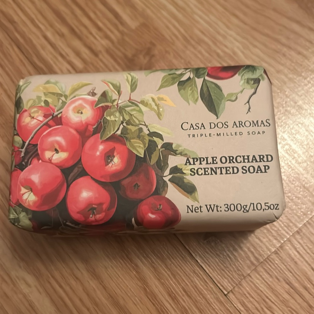 Casa Dos Aromas Apple Orchard scented Triple milled bar soap